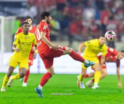 You are currently viewing الأهلي يعبر الوصل “المنقوص” إلى نهائي كأس رئيس الإمارات  2 أبريل