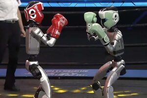 مجموعة الصين للإعلام تنظم أول حدث رياضي عالمي بمشاركة روبوتات بشرية