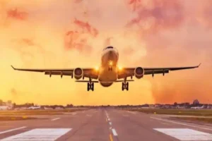 هل يُسقط الهاتف الطائرة؟.. طيارون يكشفون الحقيقة المزعجة خلف “وضع الطيران”