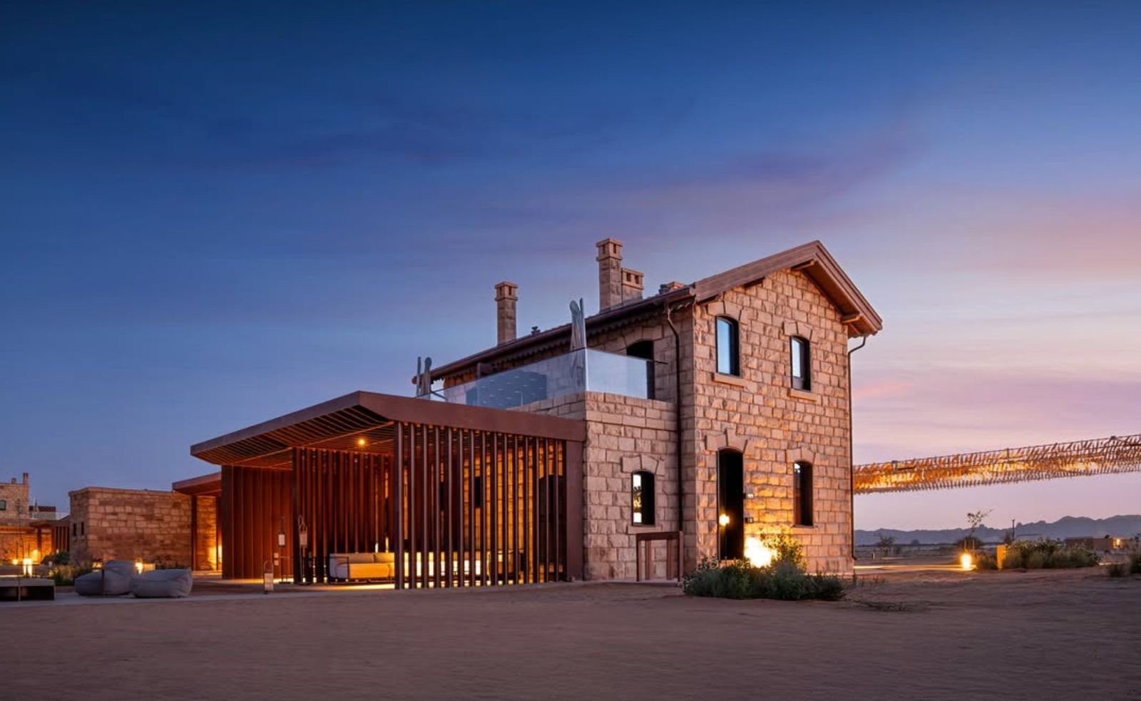 You are currently viewing استعد صفاءك الداخلي تحت نجوم العلا وفي سكون صحرائها الآسر