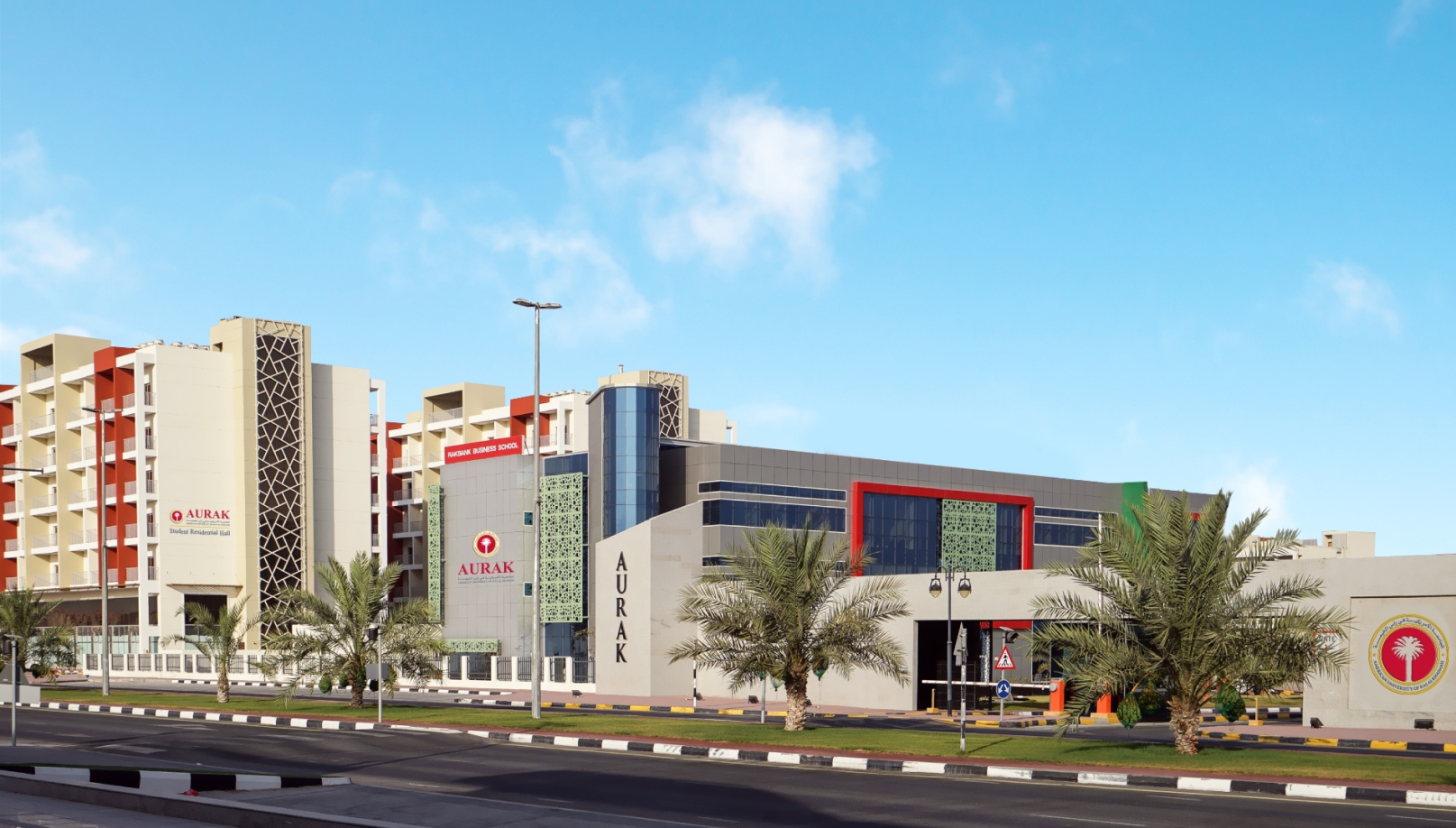 You are currently viewing حققت الجامعة الأمريكية في رأس الخيمة إنجازاً استثنائياً في مجال الاستدامة  رأس الخيمة :