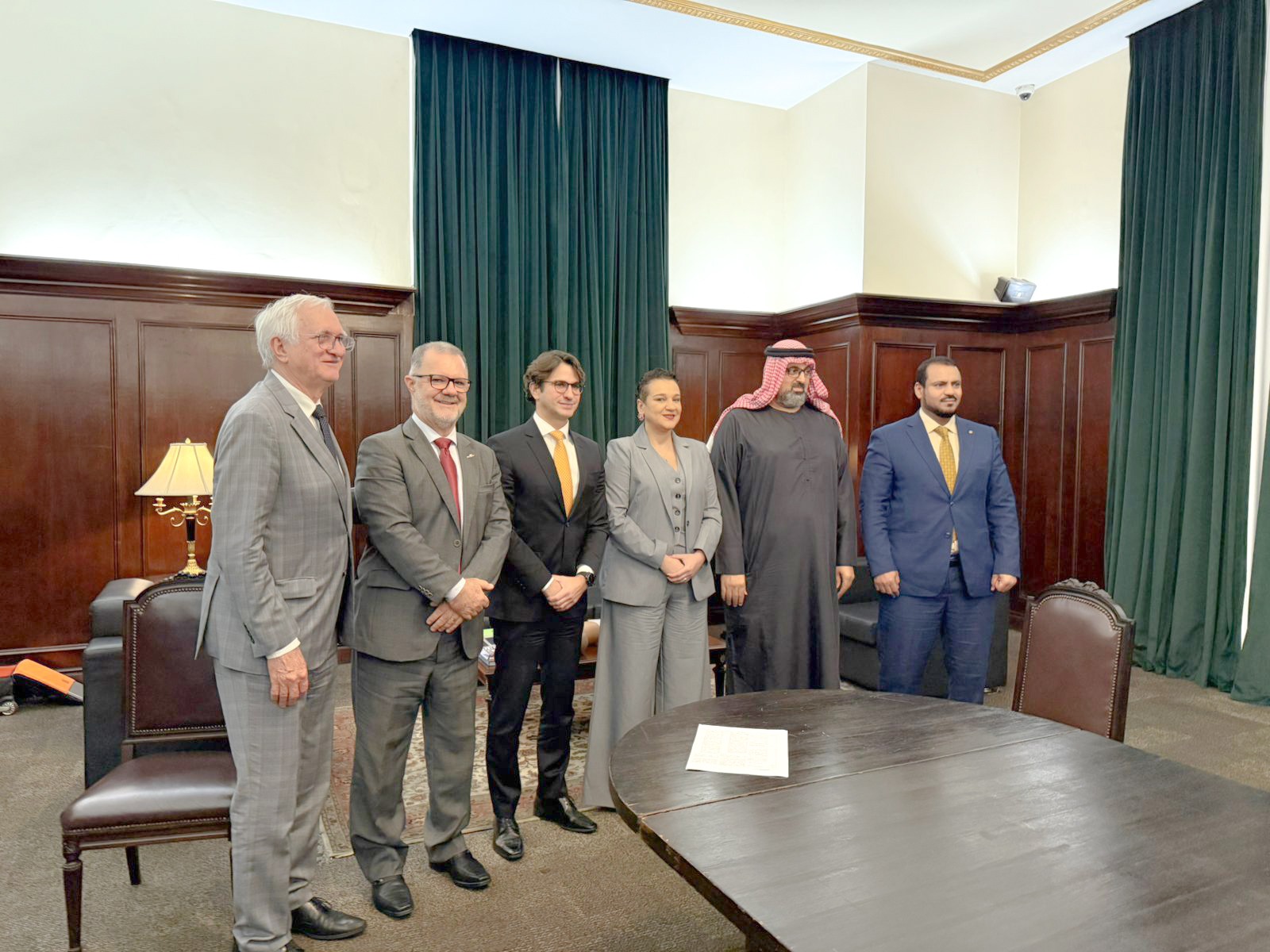 You are currently viewing قمة البريكس تختتم أعمالها بتوقيع أكبر اتفاقية بقيمة تزيد عن 100 مليار دولار بين طرفين من البرازيل والإمارات      