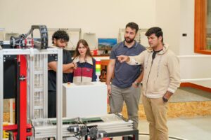 الجامعة الكندية دبي تطلق برنامج بكالوريوس جديد في الذكاء الاصطناعي لتعزيز الريادة العالمية في هذا المجال