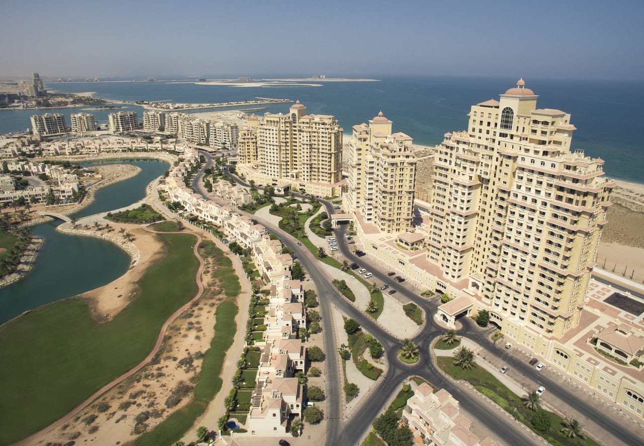 You are currently viewing رأس الخيمة تشهد طفرة عقارية… فهل لا تزال نافذة الاستثمار مفتوحة؟