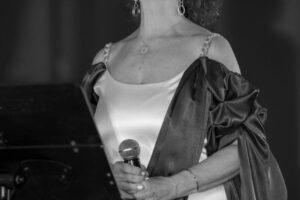 الفنانة لينا نقل: صوتٌ يحرِّر ويُلهم الروح