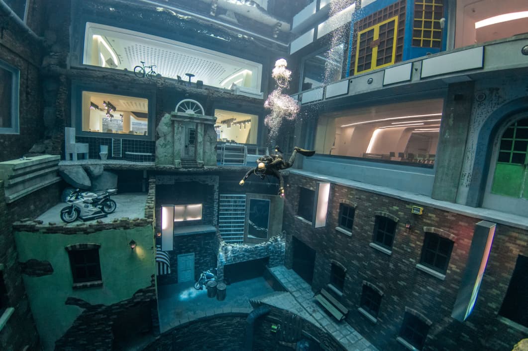 You are currently viewing Dive Into the Final Edition of Gahwa Beats at Deep Dive Dubai