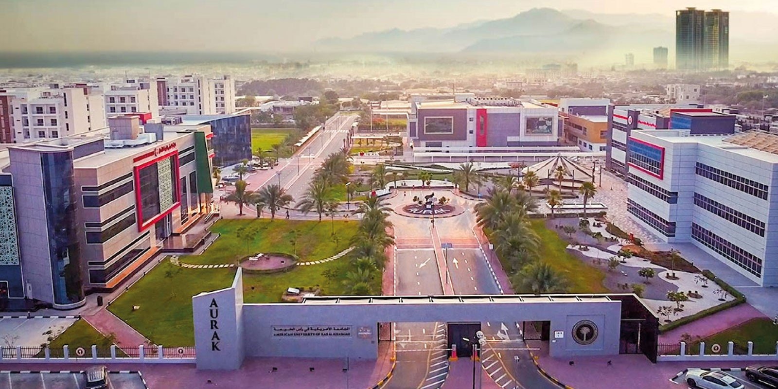 You are currently viewing الفصول الدراسية المتكاملة في دائرة الاهتمام: دراسة حديثة توضح كيف يمكن للأنظمة التعليمية السيبرانية-الواقعية إحداث نقلة نوعية في قطاع التعليم العالي