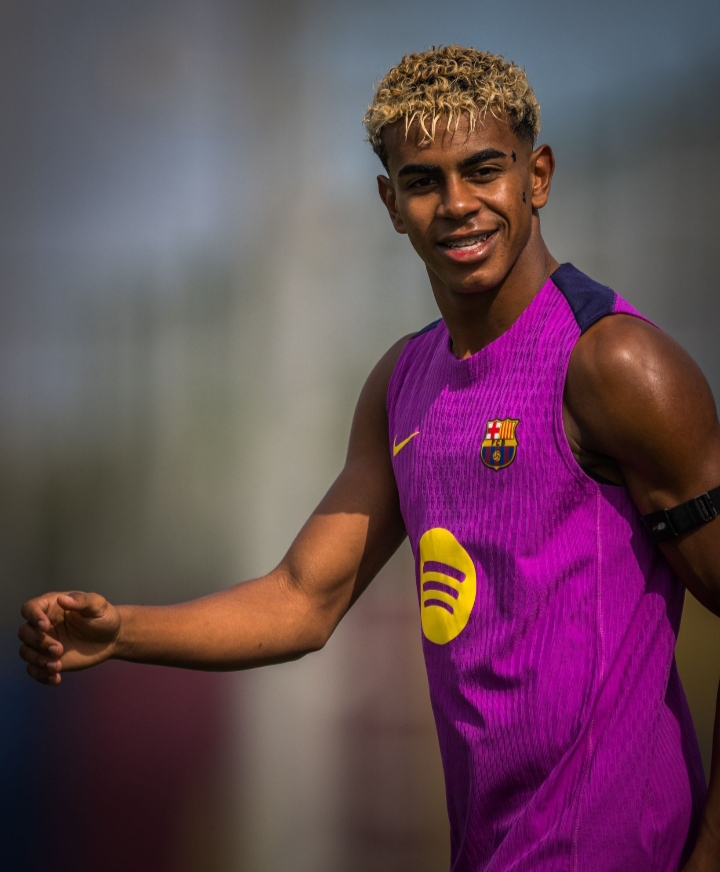 You are currently viewing تصريح لامين يامال عن الفرق الذي ستكون منافستها صعبة: