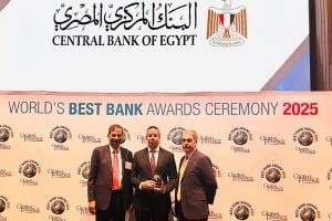 حسن عبدالله يفوز بجائزة جلوبال فاينانس لأفضل محافظى البنوك المركزية فى العالم