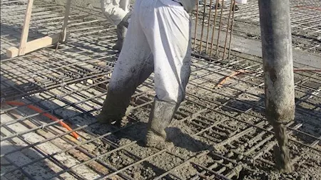 You are currently viewing هل ستتأثر أسعار مواد البناء بزيادة أسعار الوقود؟.. رئيس الشعبة يجيب