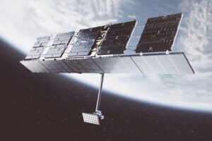 نائب الرئيس لأنظمة الفضاء في «سبيس 42»: شحن 3 أقمار اصطناعية «فورسايت» إلى الولايات المتحدة