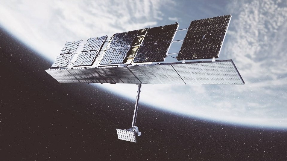 You are currently viewing نائب الرئيس لأنظمة الفضاء في «سبيس 42»: شحن 3 أقمار اصطناعية «فورسايت» إلى الولايات المتحدة