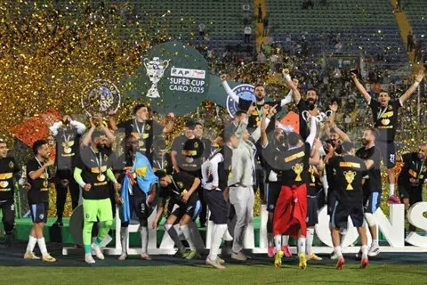 You are currently viewing بيراميدز يرد على تهئنة 10 أندية بعد حصد السوبر الأفريقي