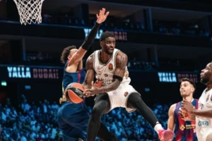 فوز تاريخي لنادي دبي على برشلونة في «يوروليغ» لكرة السلة