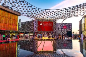 الجامعة الكندية دبي تحافظ على المركز الأول في تصنيف QS للجامعات للعام الخامس على التوالي