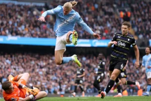 هالاند يواصل التألق ويقود سيتي للانتصار على إيفرتون