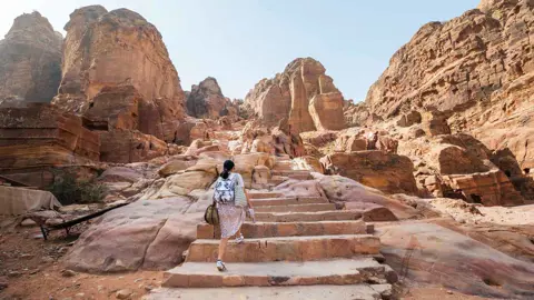 You are currently viewing الأردن.. اكتشاف “طقوس استثنائية” تعود للعصر البرونزي المبكر