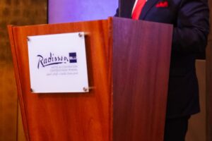 فندق راديسون بلو ومركز المؤتمرات، الرياض المنهل، يكشف عن “منهل غورميه”… إرثٌ من التميّز في عالم التموين منذ عام 1981