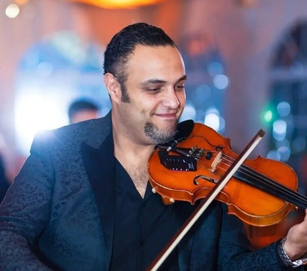 You are currently viewing عندما يتنفس الكمان: رحلة سليم بن عبدالله من القلب إلى العالم