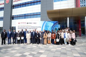 خبراء عالميون يستعرضون تقارب الذكاء الاصطناعي وريادة الأعمال والاقتصاد الدائري في مؤتمر تستضيفه الجامعة الأمريكية في رأس الخيمة