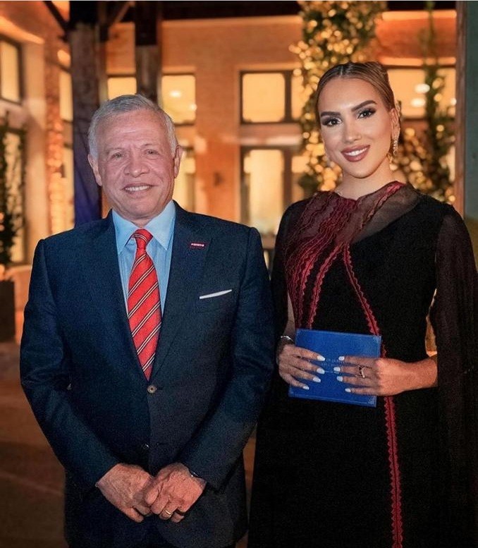 Read more about the article فرح الكرادشة… حين تُزهر الجذور في سماء الوطن