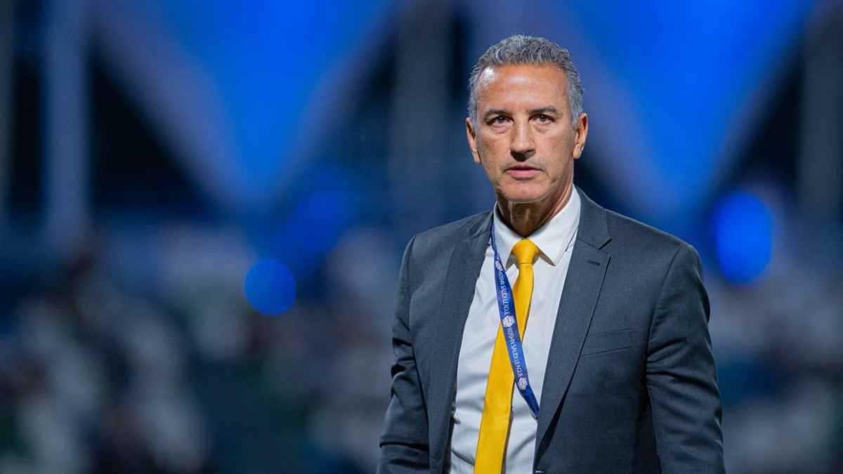 Read more about the article خاص | أول رد من البرازيلي تشاموسكا مدرب التعاون على أنباء اهتمام الأهلي
