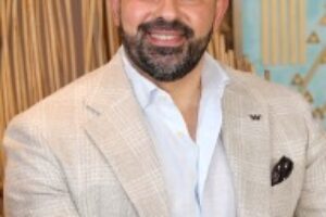 فندق دبليو الرياض – مركز الملك عبد الله المالي يعيّن فارس دغلاس مديراً عاماً لقيادة فصل جديد من الضيافة العصرية